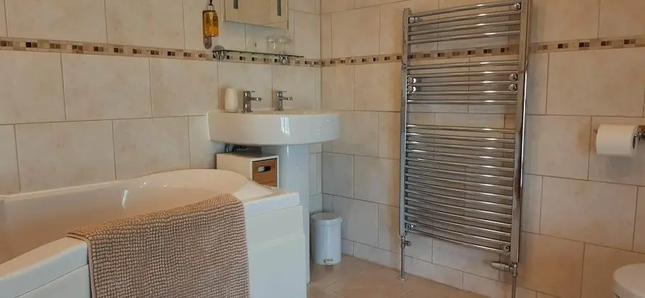 Süit, Banyolu/Duşlu