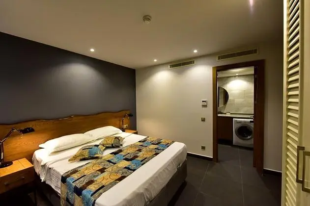 Studio, Bahçe Manzaralı