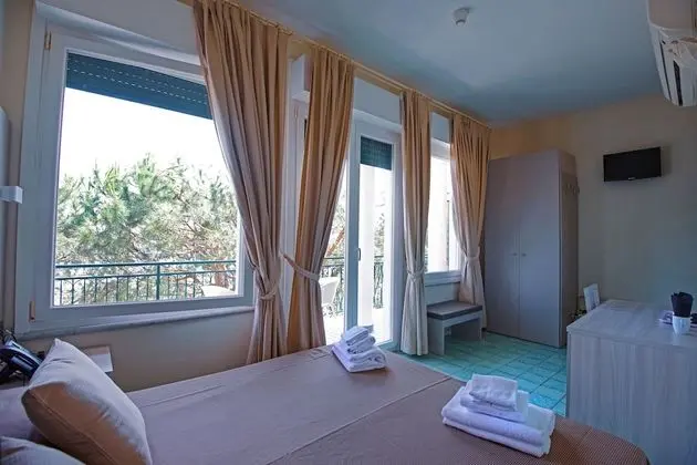 Tek Büyük Yataklı Oda, Deniz Manzaralı