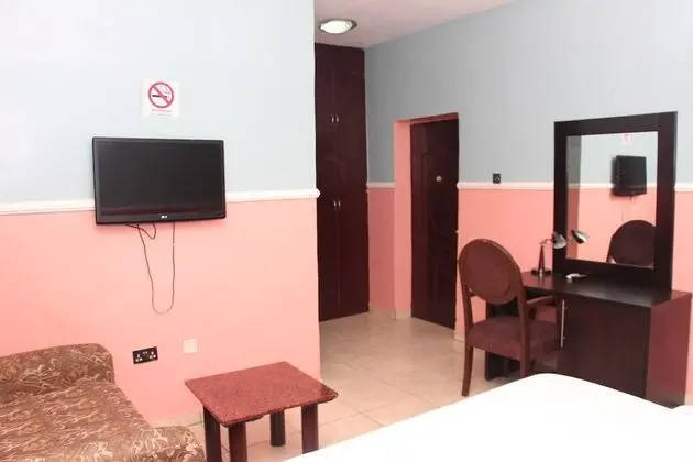 Basic Oda, Sigara İçilmez
