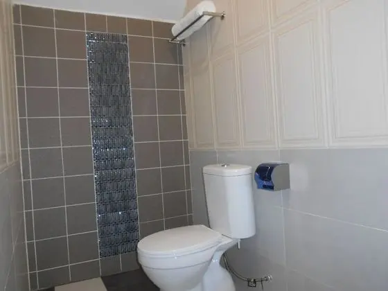 Standard Üç Kişilik Oda, Penceresiz