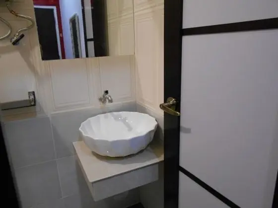 Standard Üç Kişilik Oda, Penceresiz