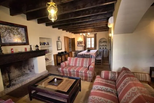 Ev, Birden Çok Yatak Odası, Kişiye Özel Havuzlu