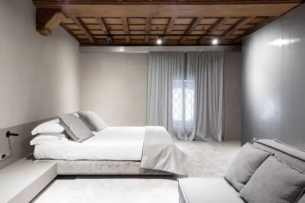 Superior Tek Büyük Yataklı Oda