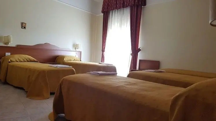 Dört Kişilik Oda