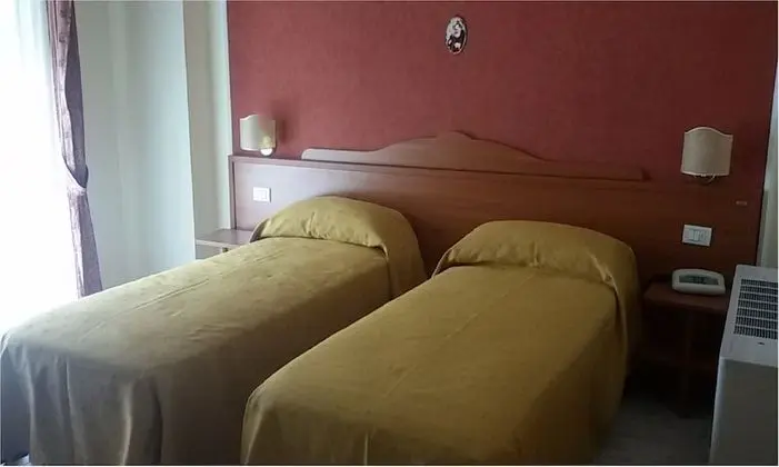 Tek Büyük veya İki Ayrı Yataklı Oda
