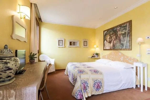 Comfort Tek Büyük Yataklı Oda