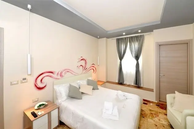 Luxury Tek Büyük Yataklı Oda