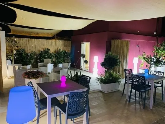 Luxury Tek Büyük Yataklı Oda