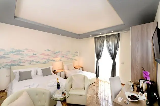 Luxury Üç Kişilik Oda