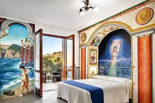 Gallery Villa