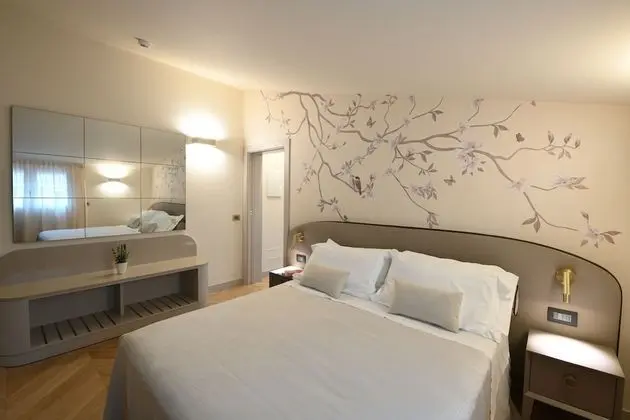 Superior Tek Büyük veya İki Ayrı Yataklı Oda