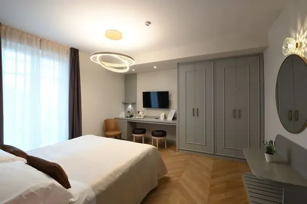 Superior Tek Büyük veya İki Ayrı Yataklı Oda