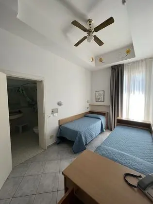 Tek Büyük veya İki Ayrı Yataklı Oda