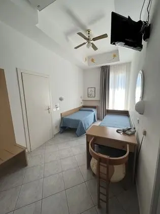 Tek Büyük veya İki Ayrı Yataklı Oda