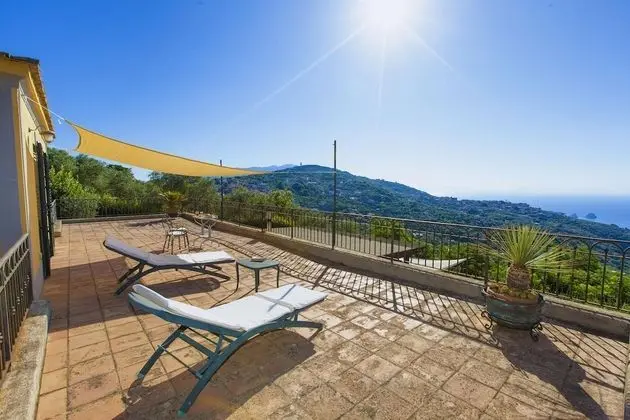 Villa, Sigara İçilebilir