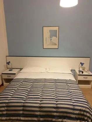 Economy Tek Büyük Yataklı Oda