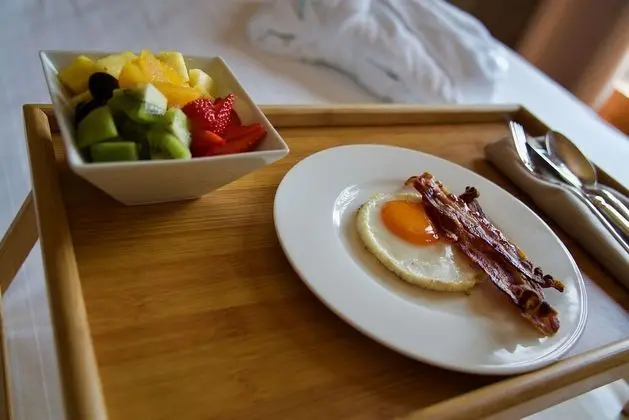 Büyük Yataklı Tek Kişilik Oda