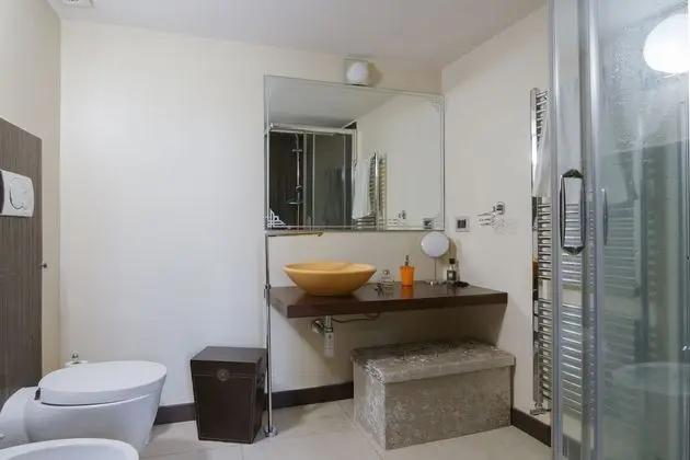 Tek Büyük veya İki Ayrı Yataklı Oda (Ema)