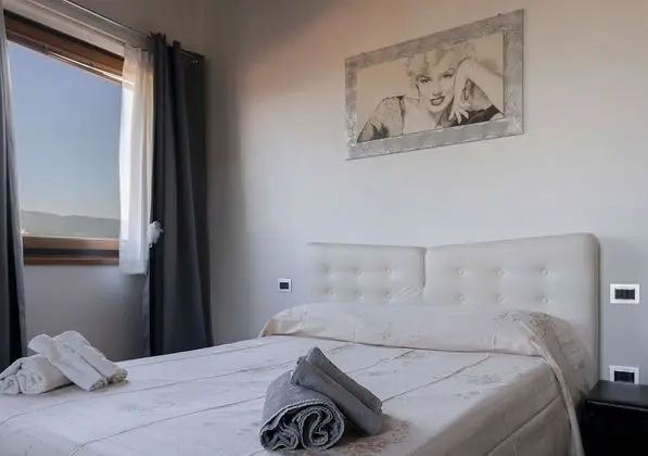 Tek Büyük Yataklı Oda (Nika)