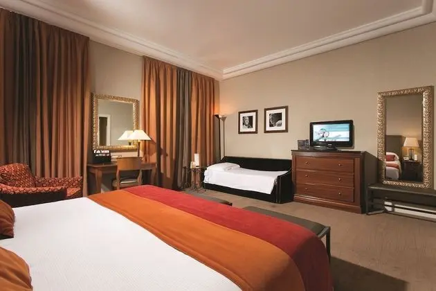 Deluxe Tek Büyük veya İki Ayrı Yataklı Oda