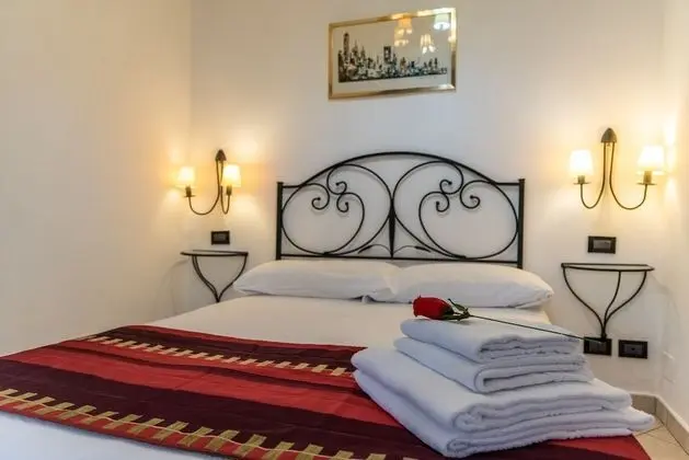 Tek Büyük Yataklı Oda