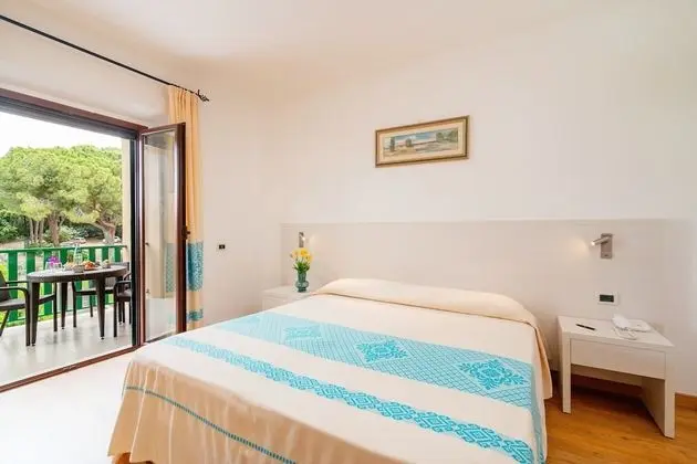 Classic Üç Kişilik Oda, Bahçe Manzaralı