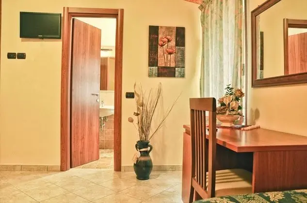 Classic Üç Kişilik Oda