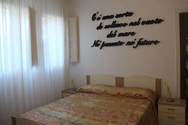 Tek Büyük veya İki Ayrı Yataklı Oda, Ortak Banyo