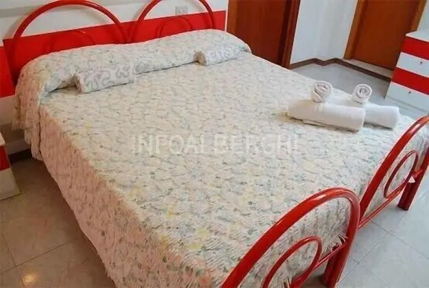 Üç Kişilik Oda