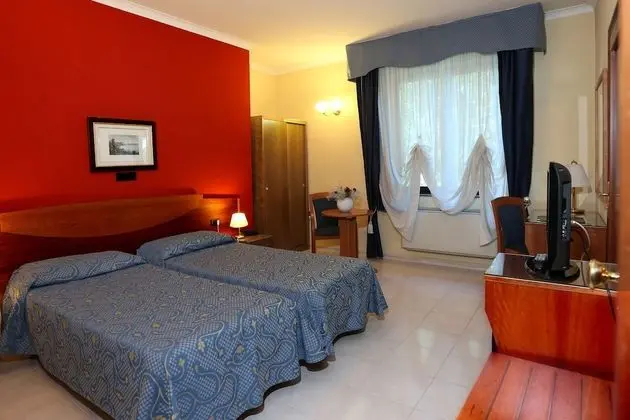 Standard Tek Büyük veya İki Ayrı Yataklı Oda