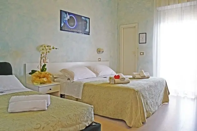 Üç Kişilik Oda