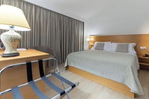 Classic Tek Büyük Yataklı Oda