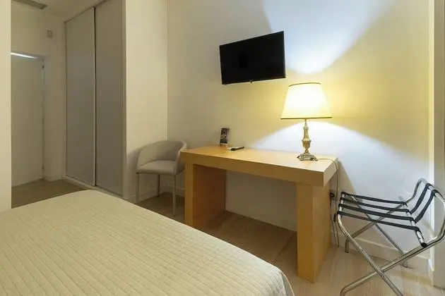 Comfort Tek Büyük Yataklı Oda