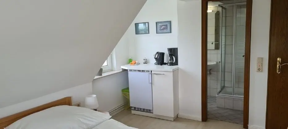 Basic Tek Büyük Yataklı Oda