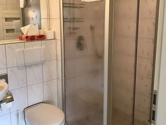 Standard Tek Büyük Yataklı Oda, Banyolu/Duşlu