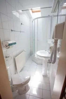 Classic Tek Büyük veya İki Ayrı Yataklı Oda