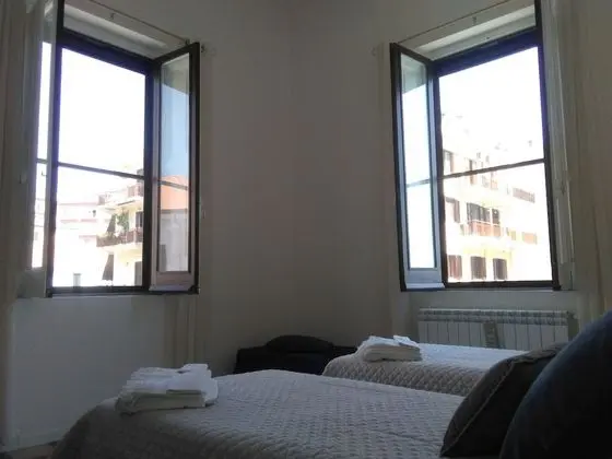 Üç Kişilik Oda, Özel Banyo, Deniz Manzaralı