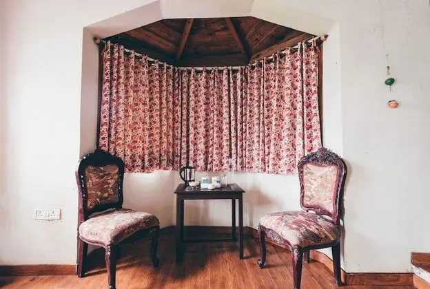 Tek Büyük Yataklı Oda, 2 Yatak Odası, Veranda, Göl Manzaralı