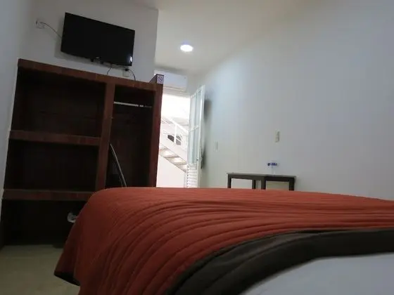 Oda, 1 Büyük (Queen) Boy Yatak
