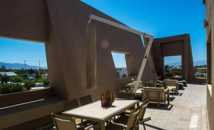 Çatı Katı Süiti (Penthouse)