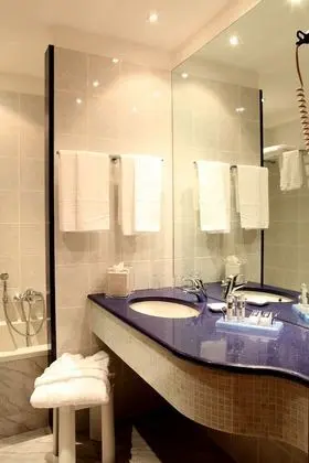 Standard Tek Büyük veya İki Ayrı Yataklı Oda