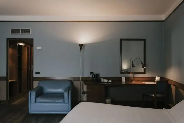 Üç Kişilik Oda