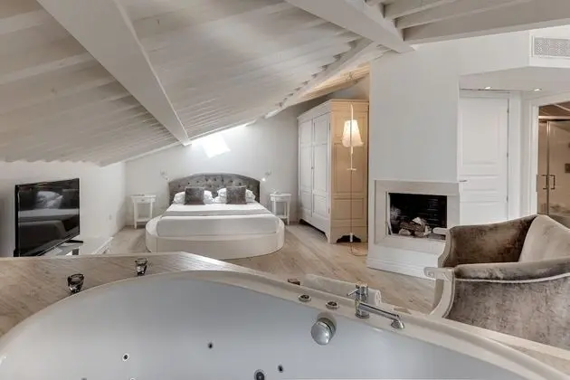 Panoramic Süit, Sıcak Su Küveti