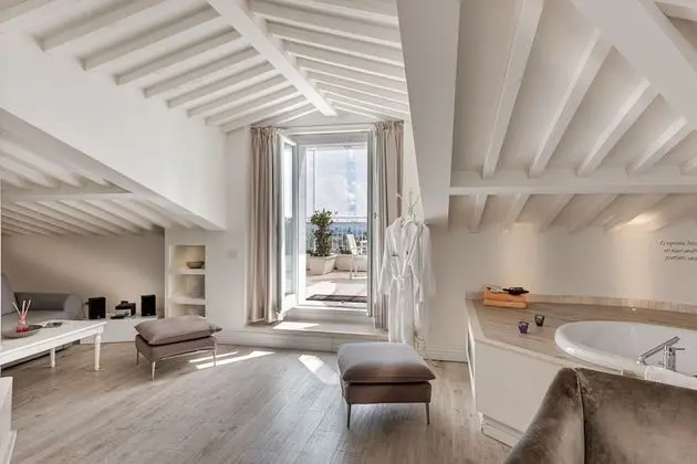 Panoramic Süit, Sıcak Su Küveti