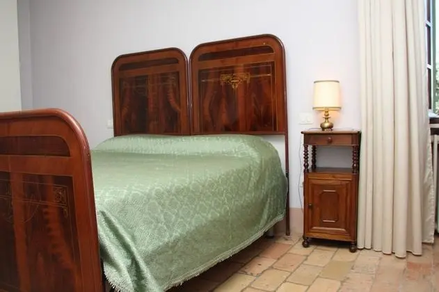 Tek Büyük Yataklı Oda, Ortak Banyo