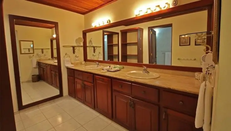 Villa, 1 En Büyük (King) Boy Yatak, Sigara İçilmez