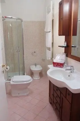 Business Tek Büyük Yataklı Oda