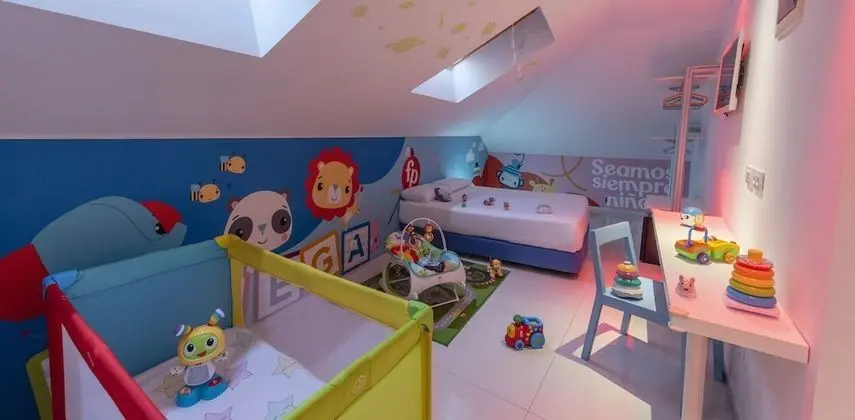 Family Oda (Standard)