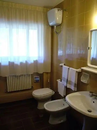 Standard Tek Büyük veya İki Ayrı Yataklı Oda